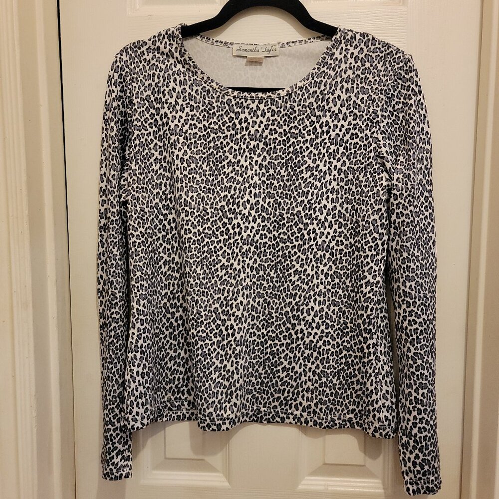 Samantha Taylor Long Sleeve Rounded Neck Black, Gray, white Animal Print Top
